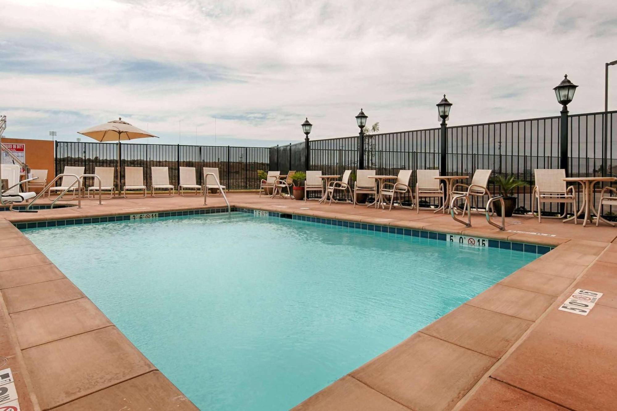 Wyndham Garden Ca Lancaster