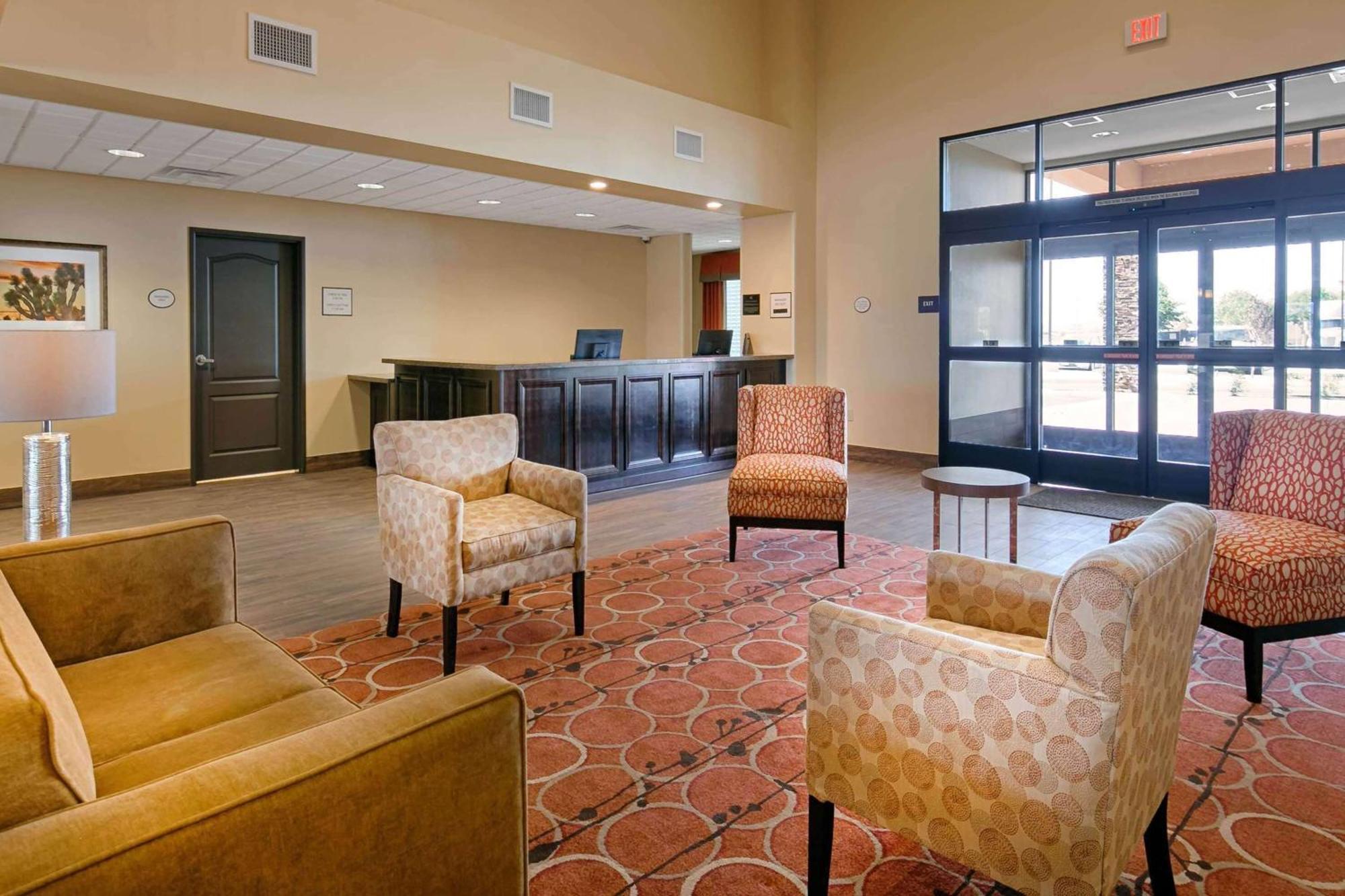 Wyndham Garden Ca 3* Lancaster