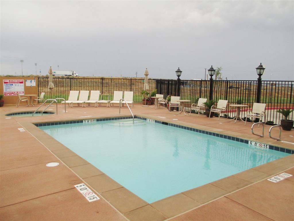 Western Desert Poppy Hotel 3*